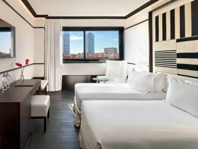 H10 Marina Barcelona - 39