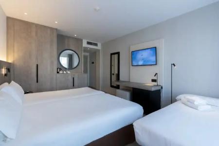 Attica 21 Barcelona Mar - 4