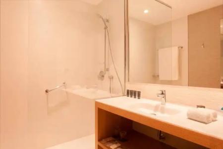 AC Diagonal L'Illa by Marriott - 52