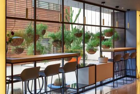 NH Sants Barcelona - 35