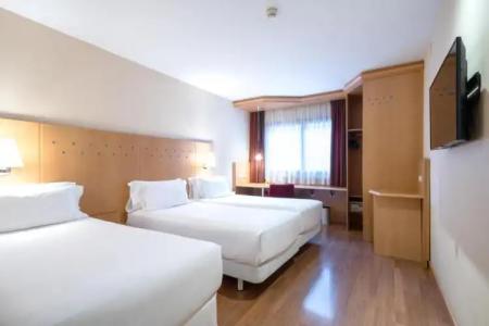 Catalonia La Maquinista - 108