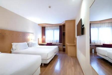 Catalonia La Maquinista - 110