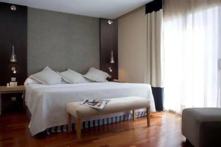 NH Barcelona Stadium - 4