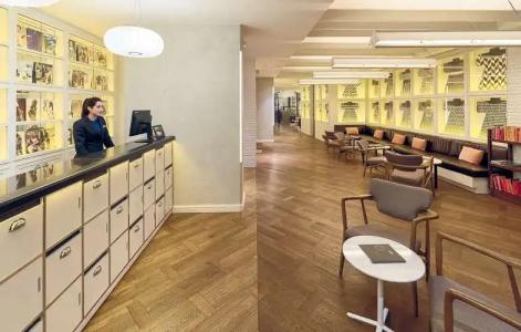 H10 Universitat - 24