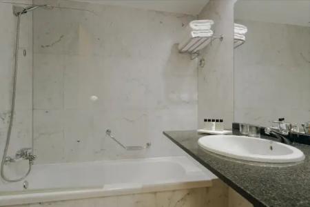 Hesperia Barcelona Del Mar - 11