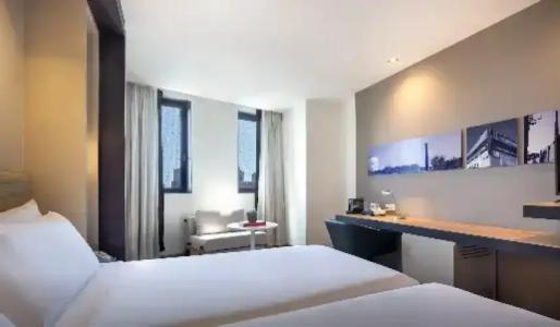 Barcelona Condal Mar Affiliated by Meliá - 109