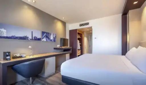 Barcelona Condal Mar Affiliated by Meliá - 110