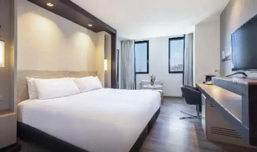 Barcelona Condal Mar Affiliated by Meliá - 108