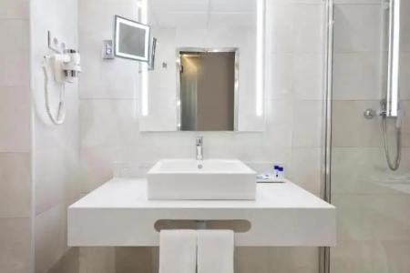 Best Front Maritim - 13