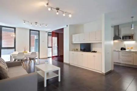 ApartBcn Montjuic - 17