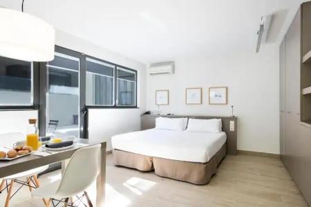 ApartBcn Montjuic - 1