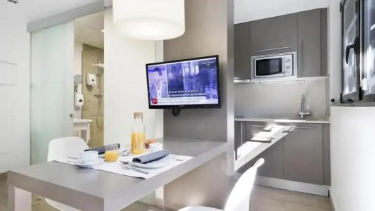 ApartBcn Montjuic - 80