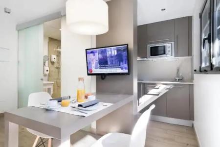 ApartBcn Montjuic - 40