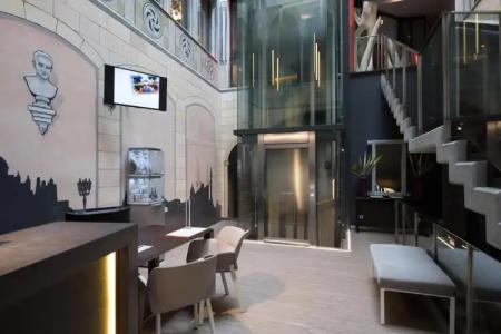 Catalonia Catedral - 17