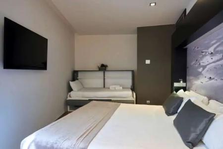 Catalonia Catedral - 4