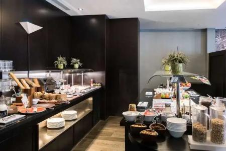 Catalonia Catedral - 12