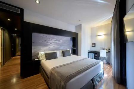 Catalonia Catedral - 3