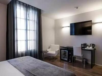 Catalonia Catedral - 36