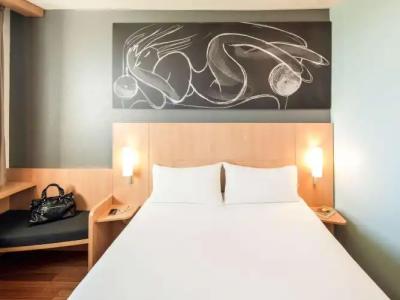Ibis Barcelona Meridiana - 3