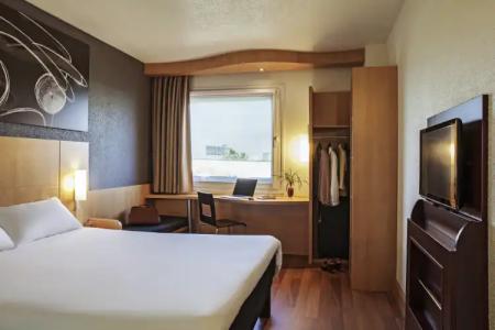 Ibis Barcelona Meridiana - 8