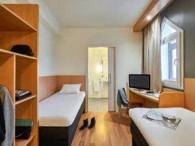 Ibis Barcelona Meridiana - 5