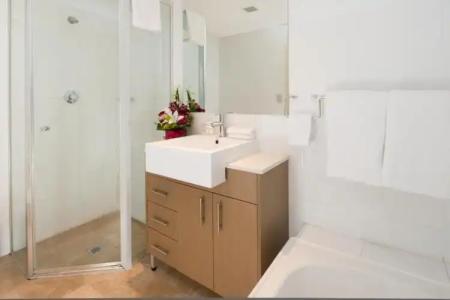 APX World Square - 156