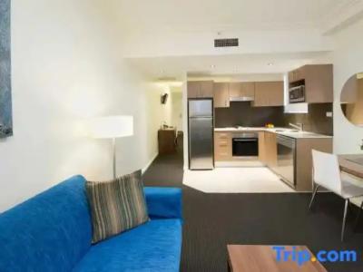 APX World Square - 115