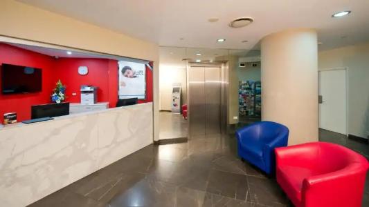 APX World Square - 1