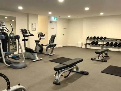 APX World Square - 16