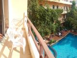 Standard room with pool view