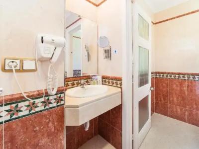 Globales Reina Cristina - 86