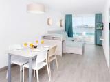 Apartment with balcony and with sea view