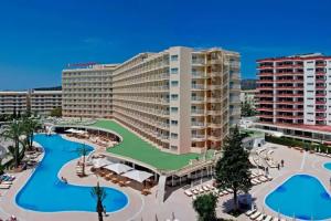 Sol Guadalupe, Magaluf