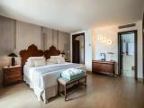 Master Double Preferred Club Suite seafront