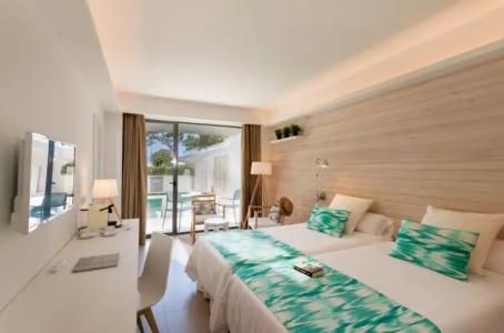 FERGUS Style Palmanova - Adults Only - 35