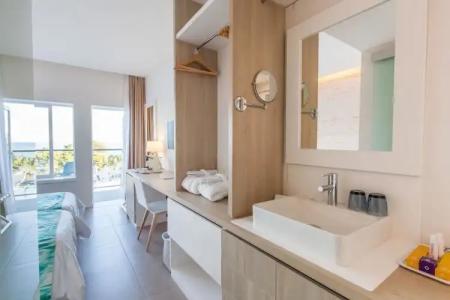 FERGUS Style Palmanova - Adults Only - 11