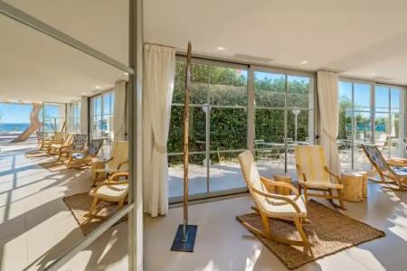 FERGUS Style Palmanova - Adults Only - 13