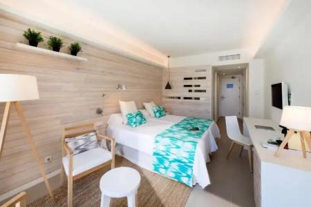 FERGUS Style Palmanova - Adults Only - 29
