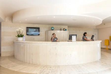 Zafiro Palmanova - 35