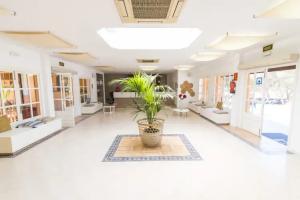 Hotel Cala Martina by LLUM, Es Canar