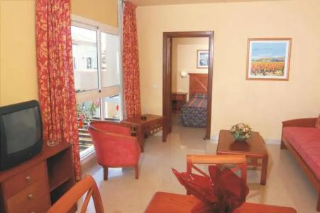 Broncemar Beach Suites - 6