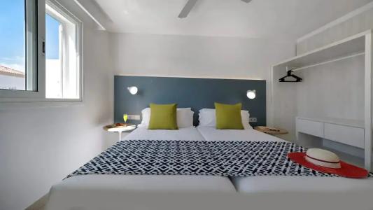 Broncemar Beach Suites - 34