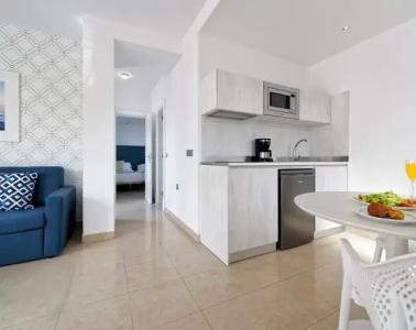 Broncemar Beach Suites - 72