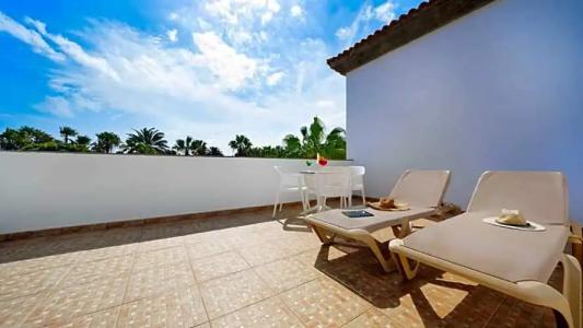 Broncemar Beach Suites - 39