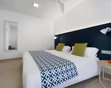 Broncemar Beach Suites - 41