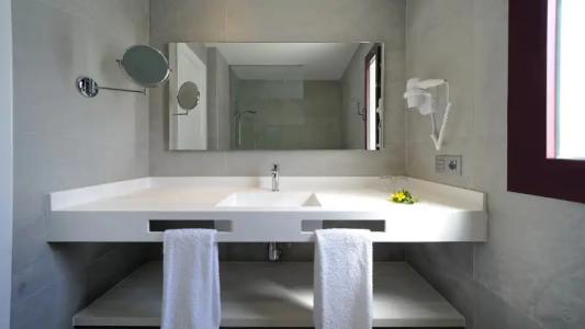 Broncemar Beach Suites - 9