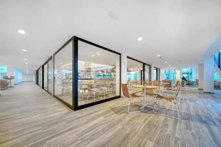 Broncemar Beach Suites - 17