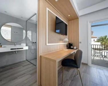 Broncemar Beach Suites - 53