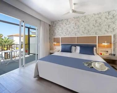 Broncemar Beach Suites - 49