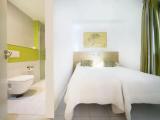 1 Bedroom Classic Apartment with balcony and with sea view
